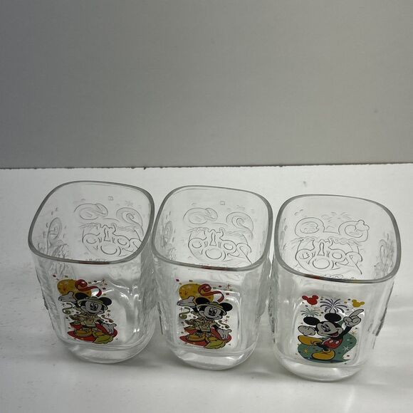 Lot Of 3 - Vintage Walt Disney square McDonald’s glasses - Picture 3 of 3